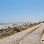Relais Des Iles Marcouf Дом отдыха *