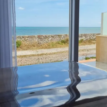 Relais Des Iles Marcouf * Saint-Marcouf