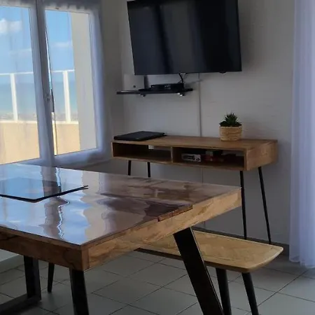 Relais Des Iles Marcouf Saint-Marcouf