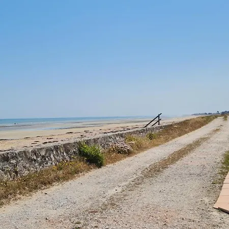 Relais Des Iles Marcouf Holiday home *