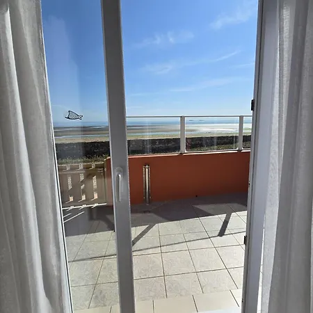 Relais Des Iles Marcouf Saint-Marcouf