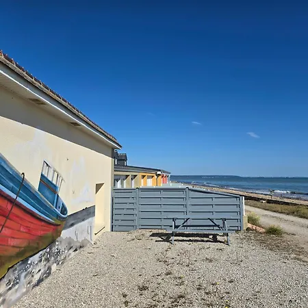 Relais Des Iles Marcouf Holiday home *