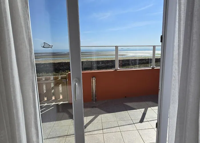 Relais Des Iles Marcouf Saint-Marcouf